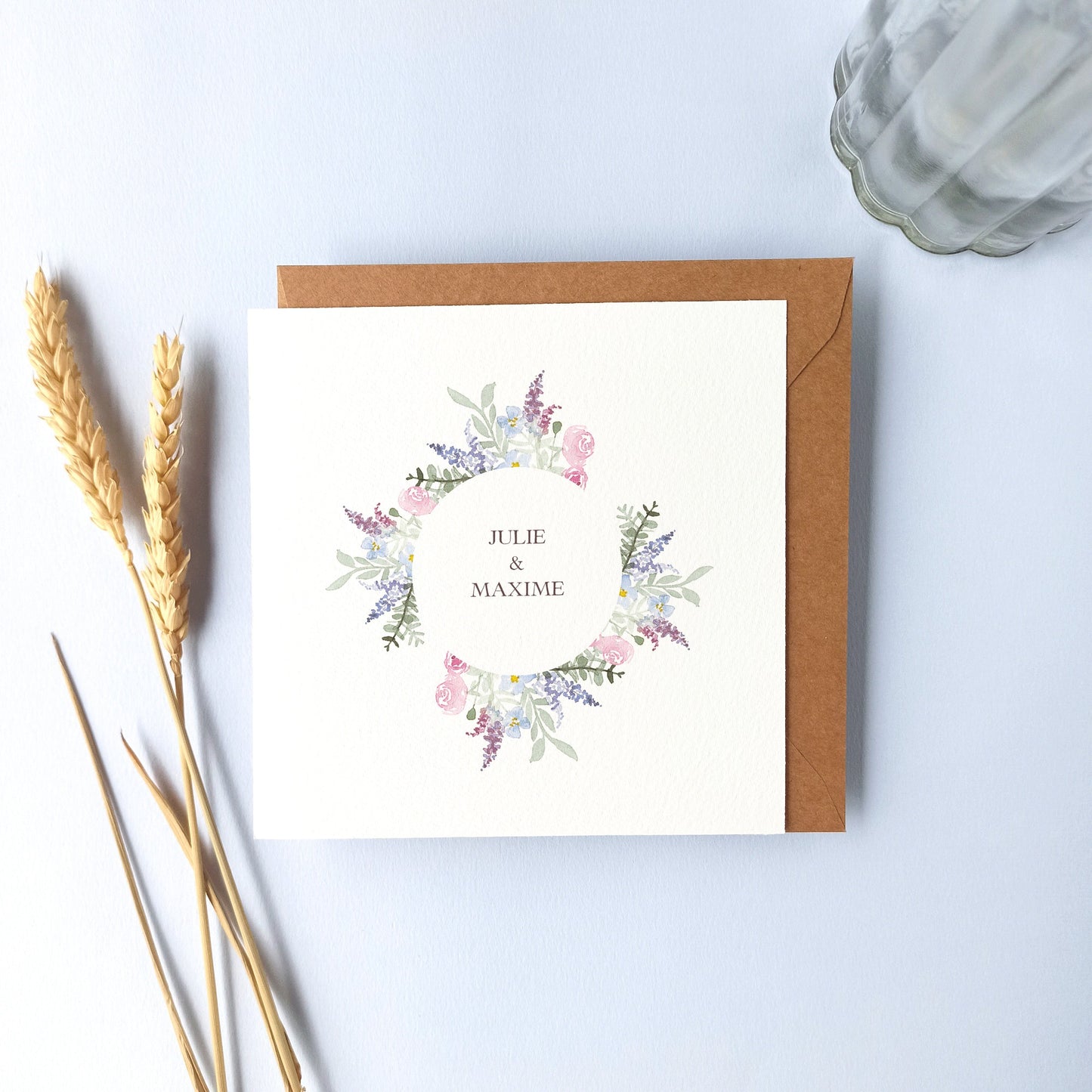 faire part de mariage peint à l'aquarelle représentant des fleurs
