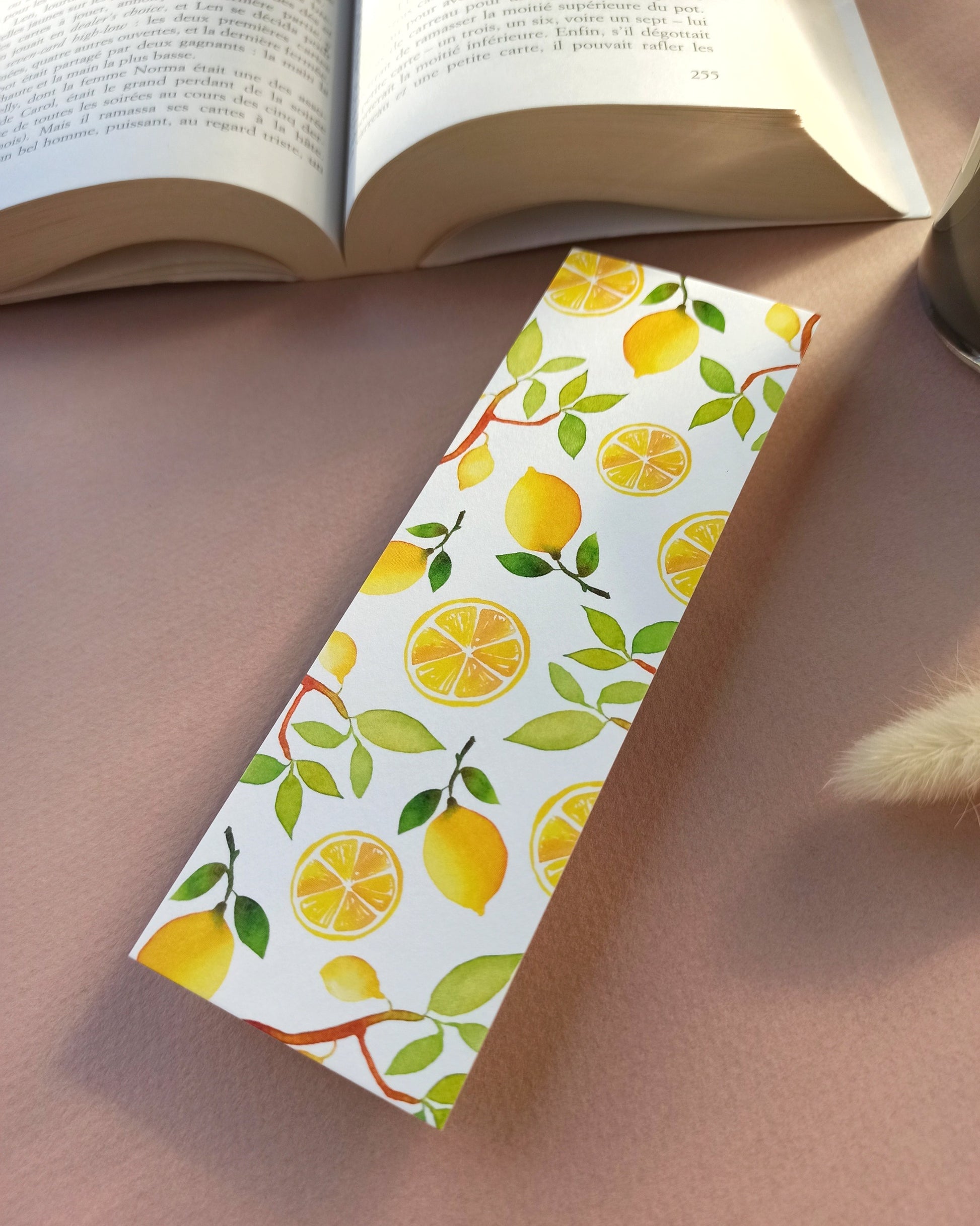 marque page peint à l'aquarelle représentant des citrons