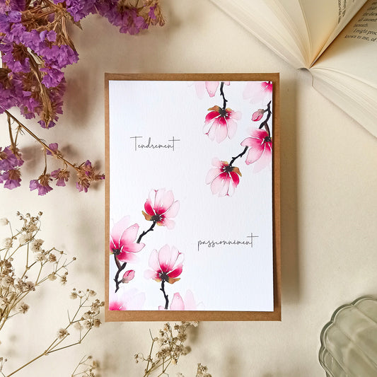 Carte postale magnolia fleur tendrement vue de face